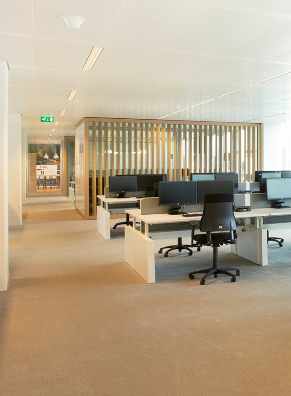 Thiết kế nội thất văn phòng đơn giản – sang trọng – hiện đại
